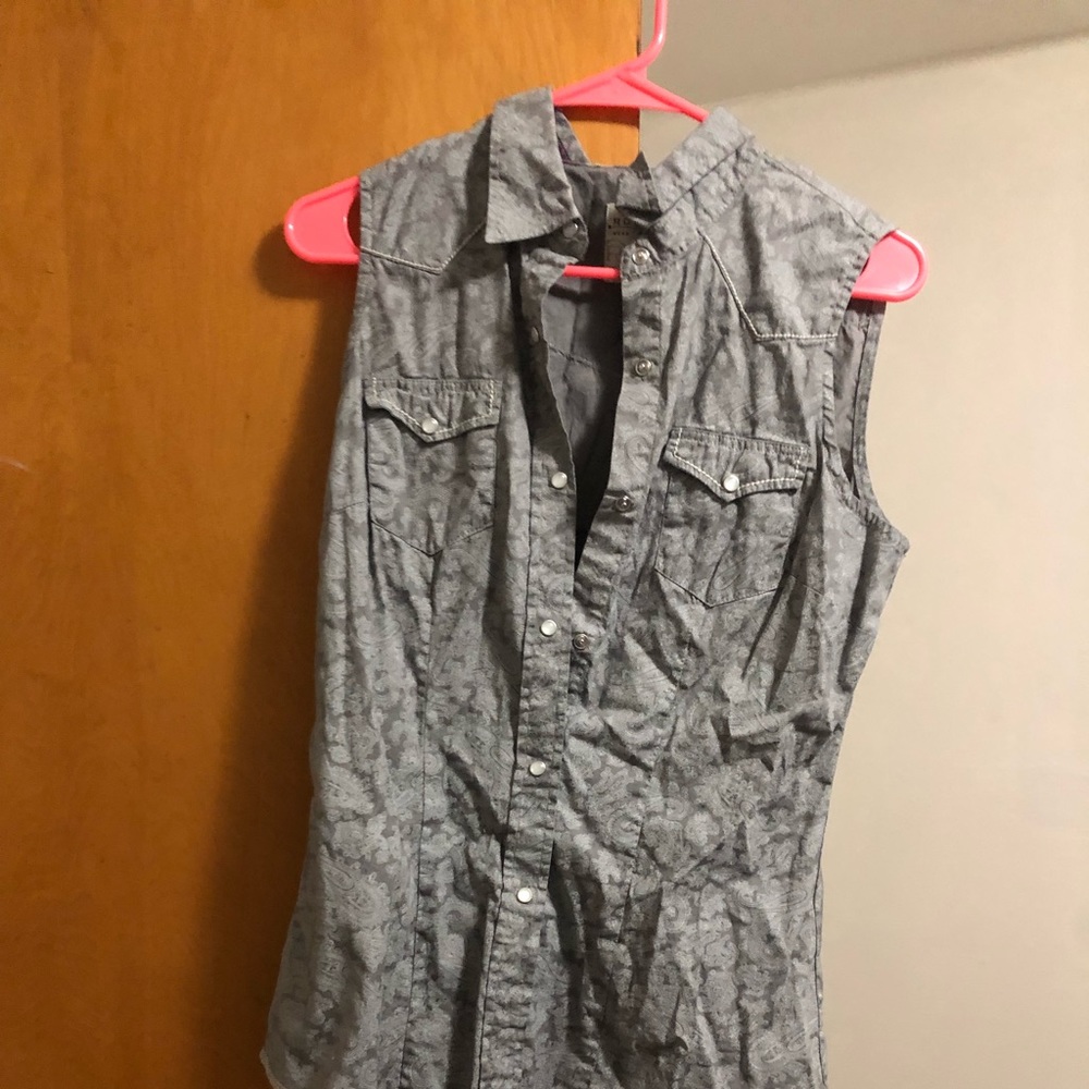 Sleeveless rodeo shirt pearl snap